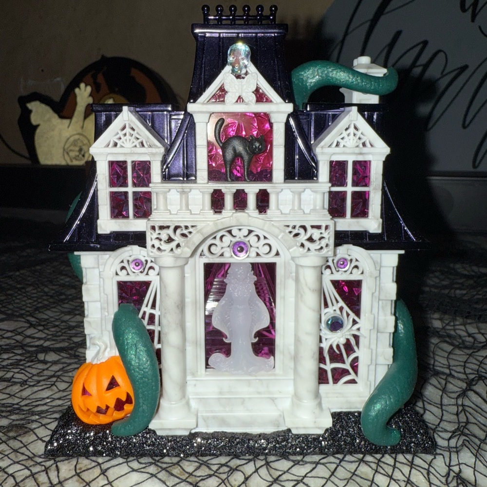 Bath & Body Works Haunted House Decor - White, Purple, Green, Orange